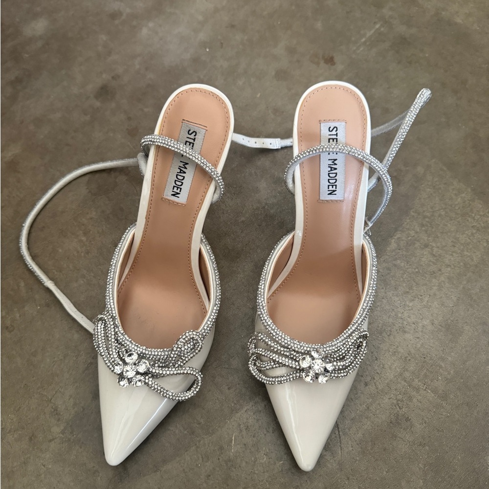 Steve Madden White Slingback Heels with Bow Detail